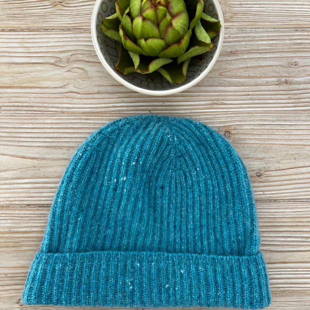 Made in Scotland 100% Cashmere Teal Ribbed Beanie – One Size